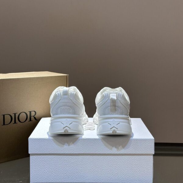 desc_dior-chrono-sneaker_7