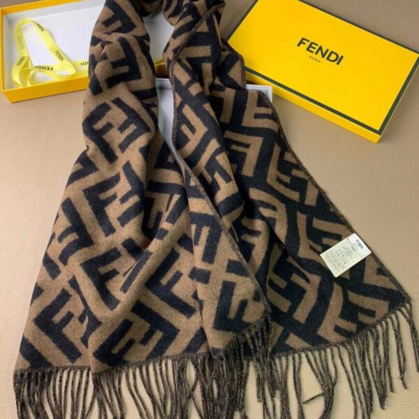 desc_fendi-brown-and-beige-wool-scarf_5