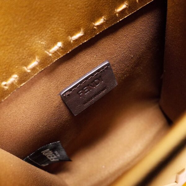 desc_fendi-mini-sunshine-shopper-bag-in-gold-laminated-leather-131865cm_4