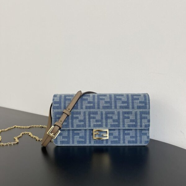 Fendi Wallet On Chain Baguette Light Blue