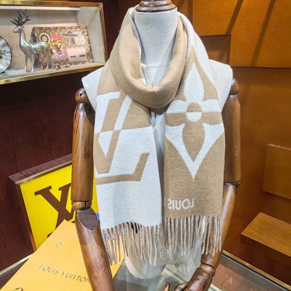 Louis Vuitton Graphic Dual Scarf