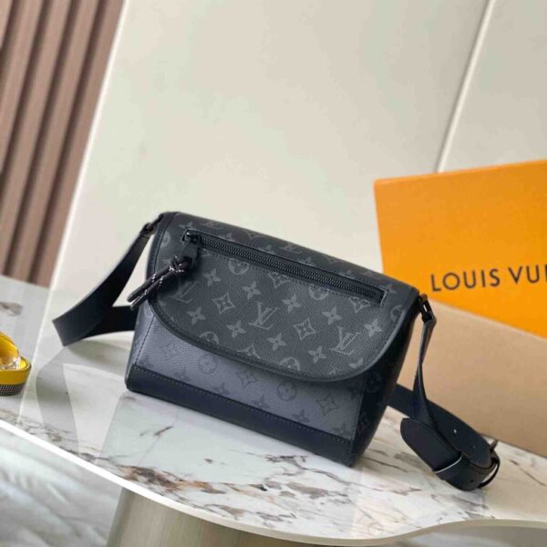 Louis Vuitton Pulse Messenger