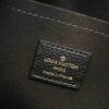 desc_louis-vuitton-daily-pouch-m62048_2