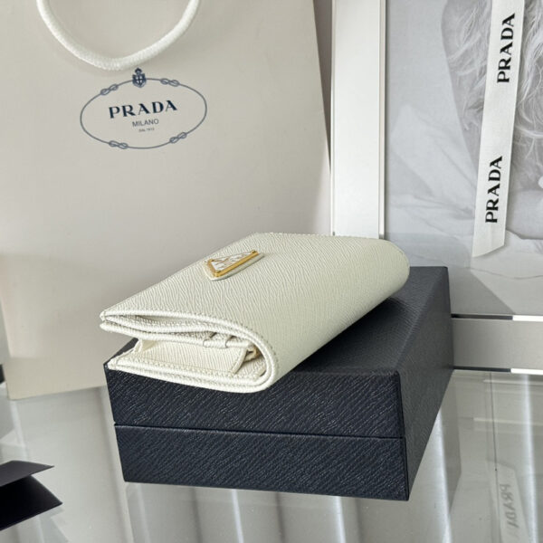 desc_prada-saffiano-leather-wallet--112x85cm_2