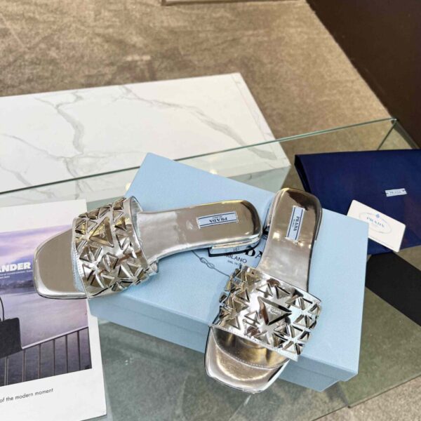 desc_prada-studded-metallic-leather-slides_3