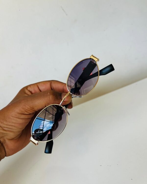 Fendi sunglasses - Image 3