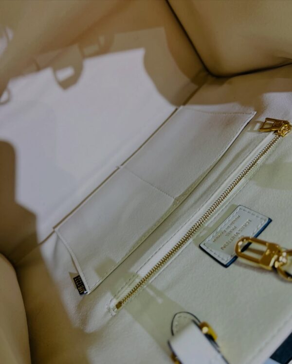 Louis Vuitton Cream Saffron Onthego MM Bag - Image 3