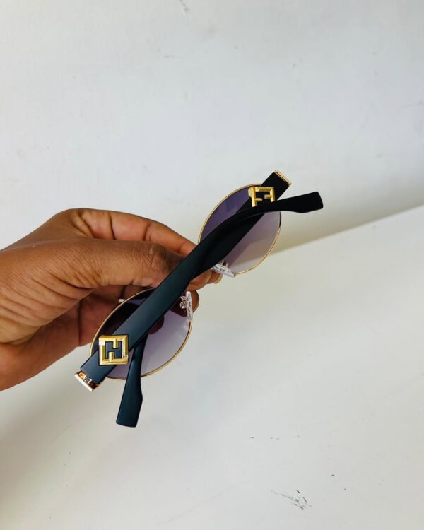 Fendi sunglasses - Image 2