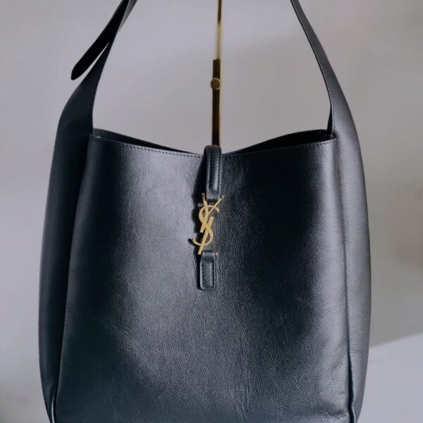 Saint Laurent Le 5 à 7 Supple Large Leather Shoulder Bag