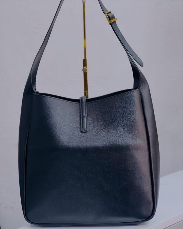 Saint Laurent Le 5 à 7 Supple Large Leather Shoulder Bag - Image 5
