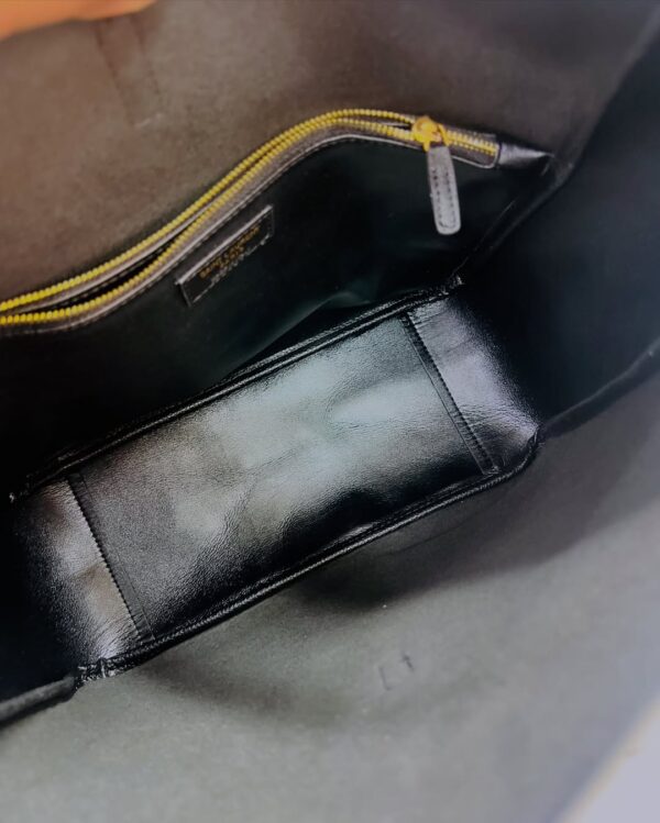 Saint Laurent Le 5 à 7 Supple Large Leather Shoulder Bag - Image 7