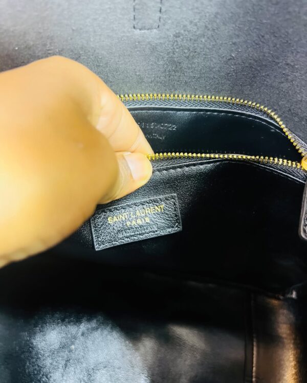 Saint Laurent Le 5 à 7 Supple Large Leather Shoulder Bag - Image 4
