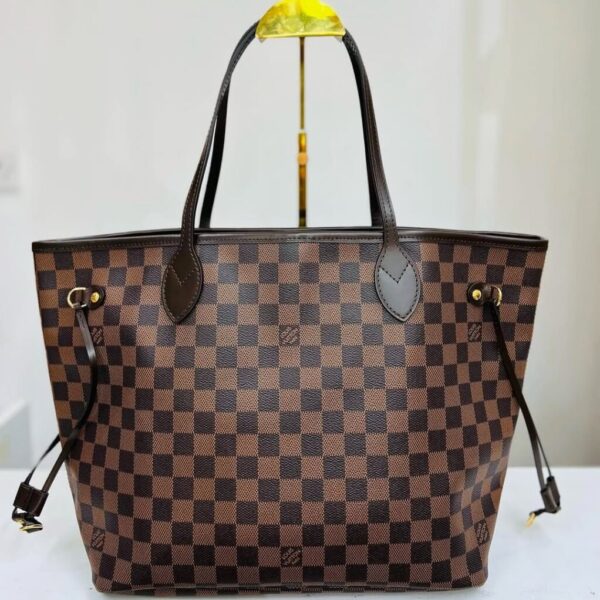 Louis Vuitton Neverfull Tote Bag
