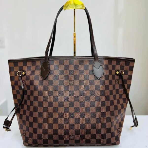 Louis Vuitton Neverfull Tote Bag