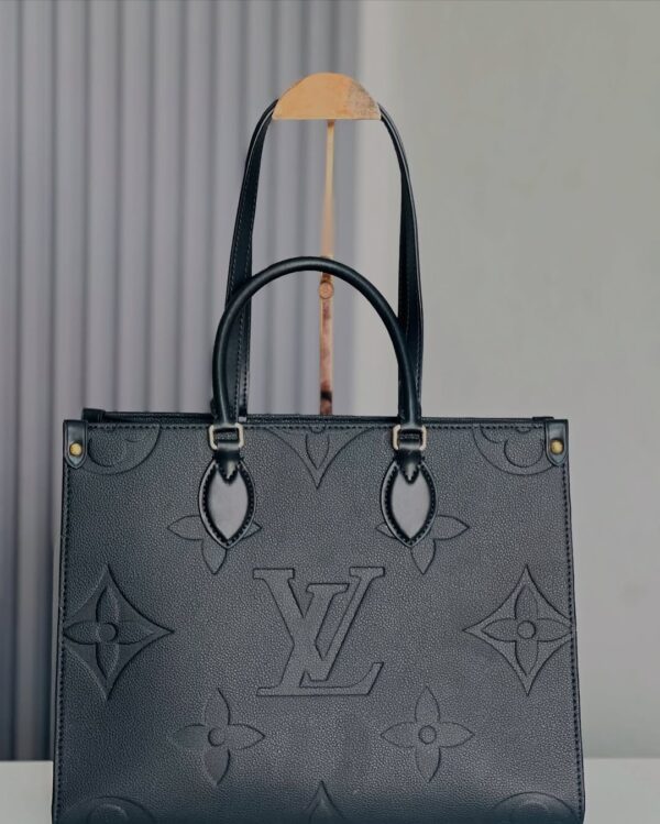 Louis Vuitton OnTheGo MM Tote Bag - Image 3