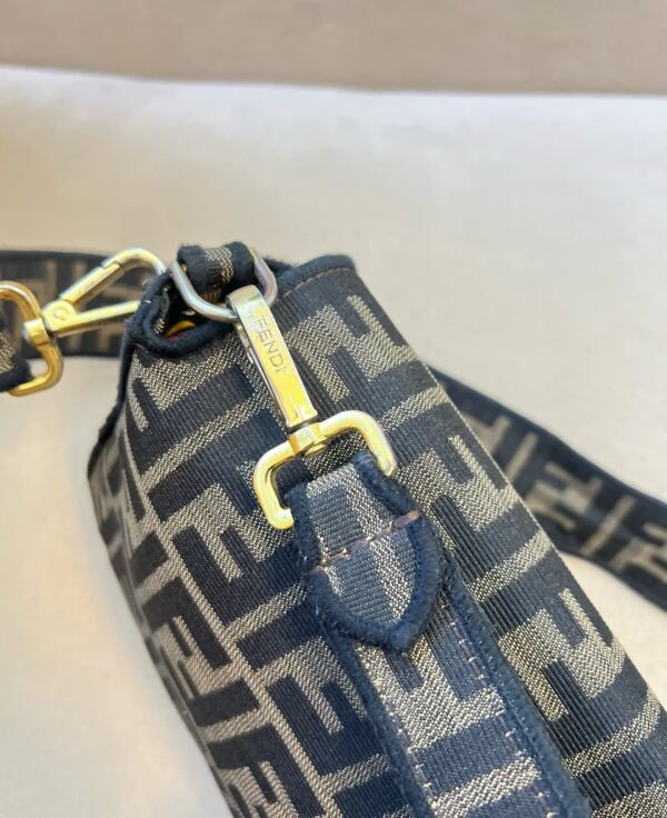 Fendi Baguette Jacquard FF fabric bag - Image 5