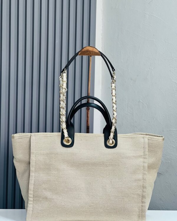 Chanel Medium Deauville tote bag - Image 2