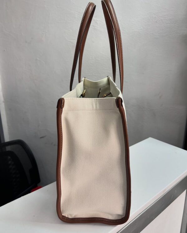 Burberry Medium Freya Tote Bag - Image 4