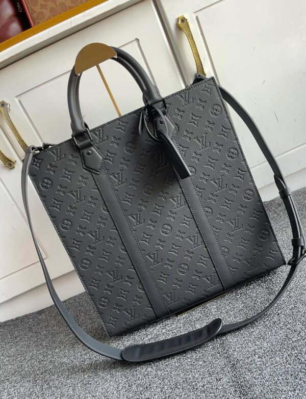 Louis Vuitton Sac Plat Cross Bag in Monogram Taurillon leather