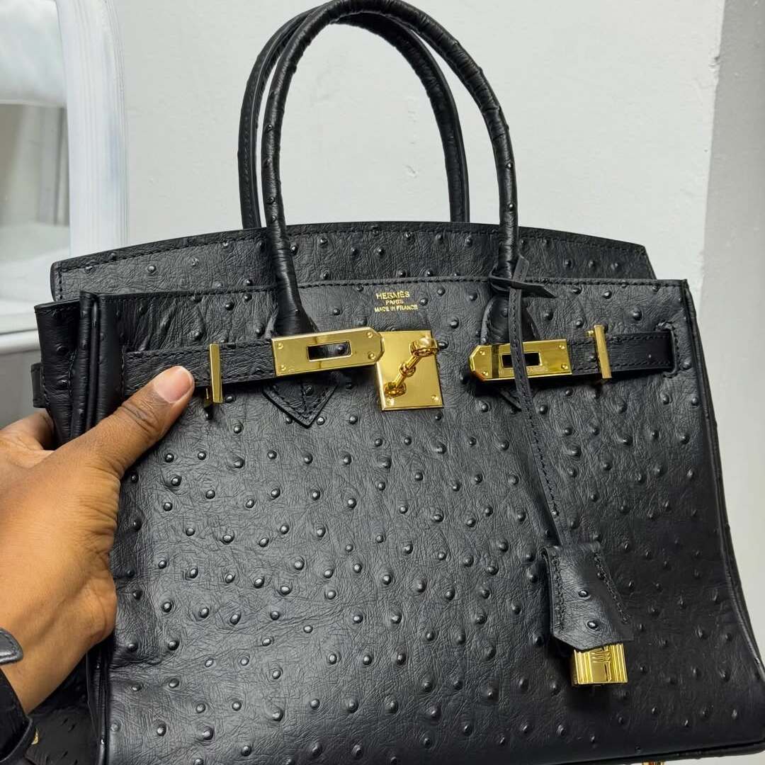 Hermès Birkin 30 in Black Ostrich Leather - Image 2