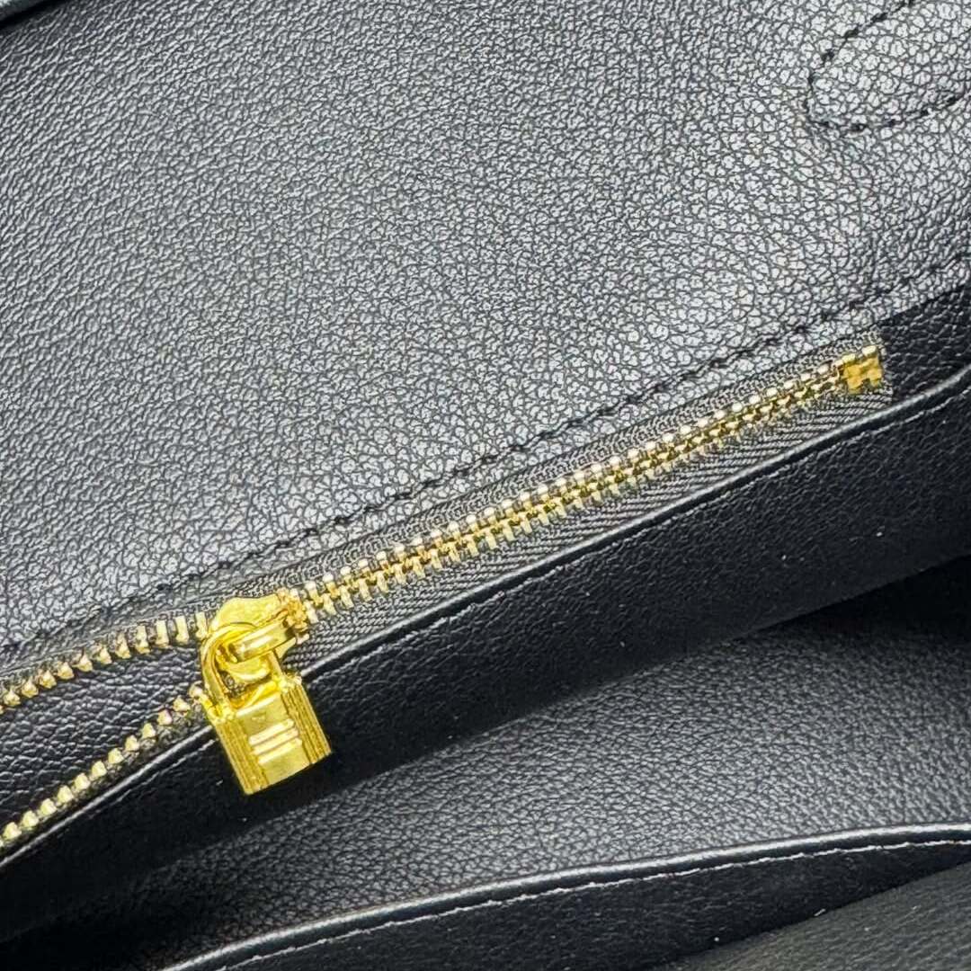 Hermès Birkin 30 in Black Ostrich Leather - Image 9