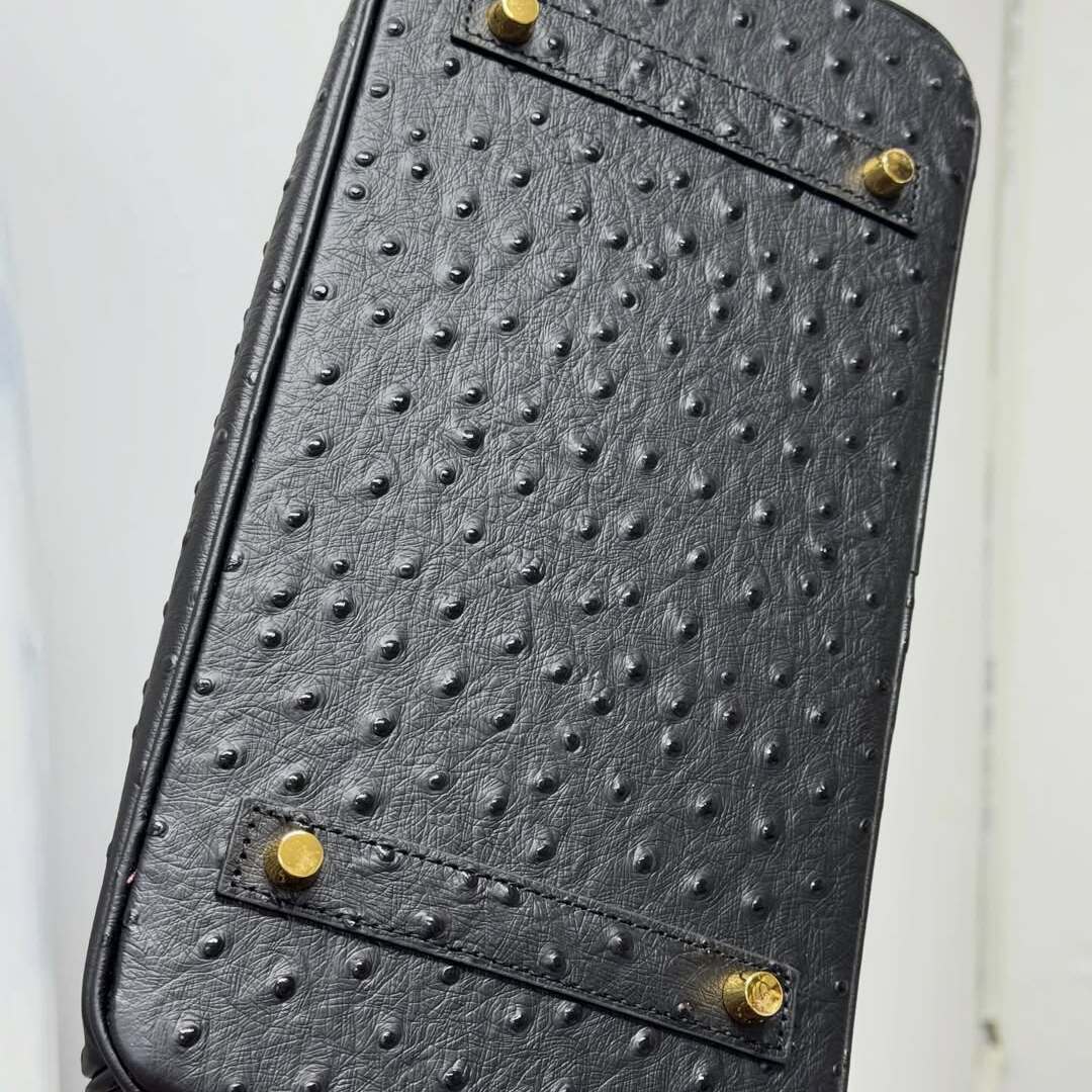 Hermès Birkin 30 in Black Ostrich Leather - Image 7