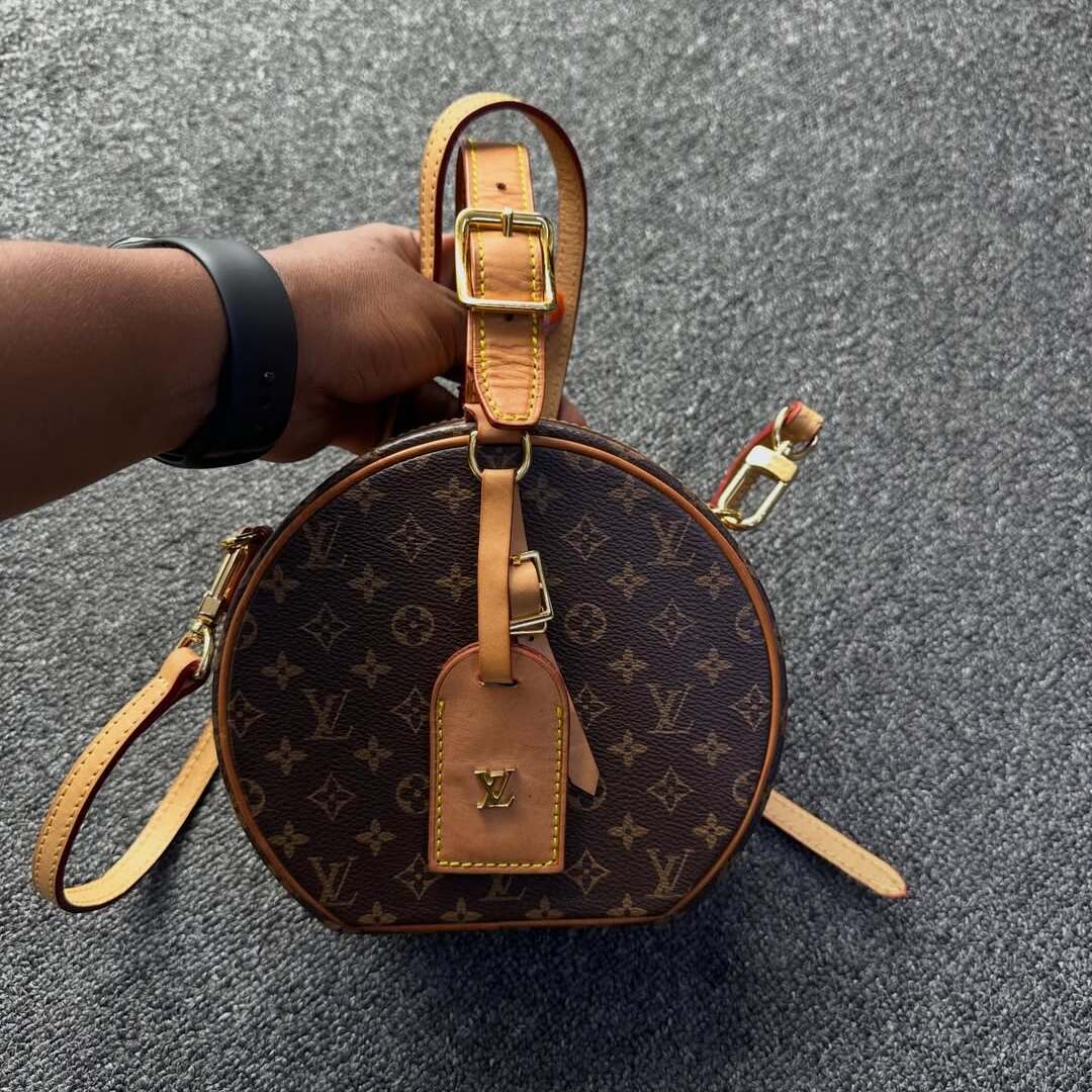 Louis Vuitton Petite Boite Chapeau