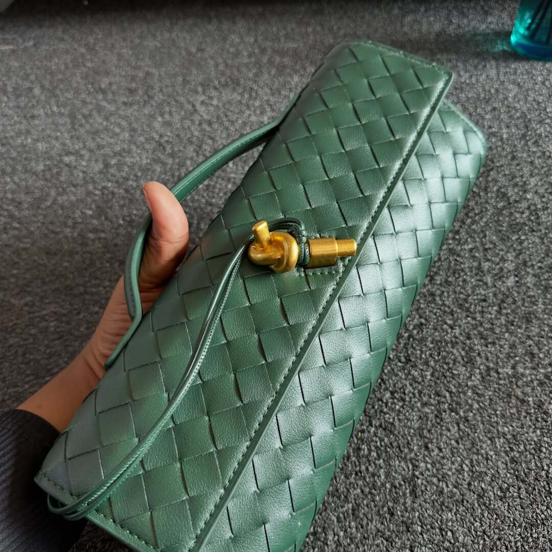 Bottega Veneta Andiamo Clutch