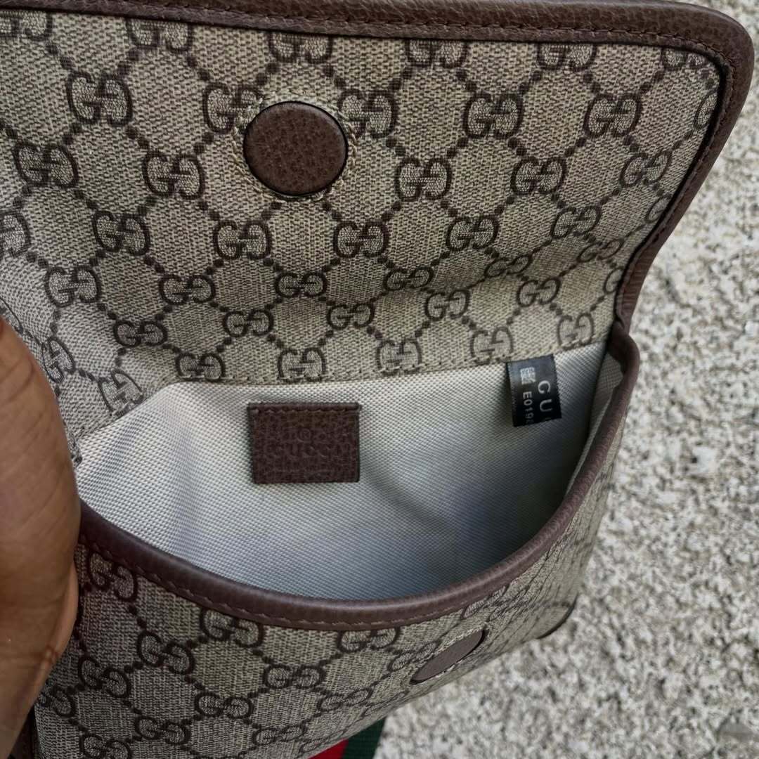 The Gucci Neo Vintage GG Supreme Belt Bag - Image 9
