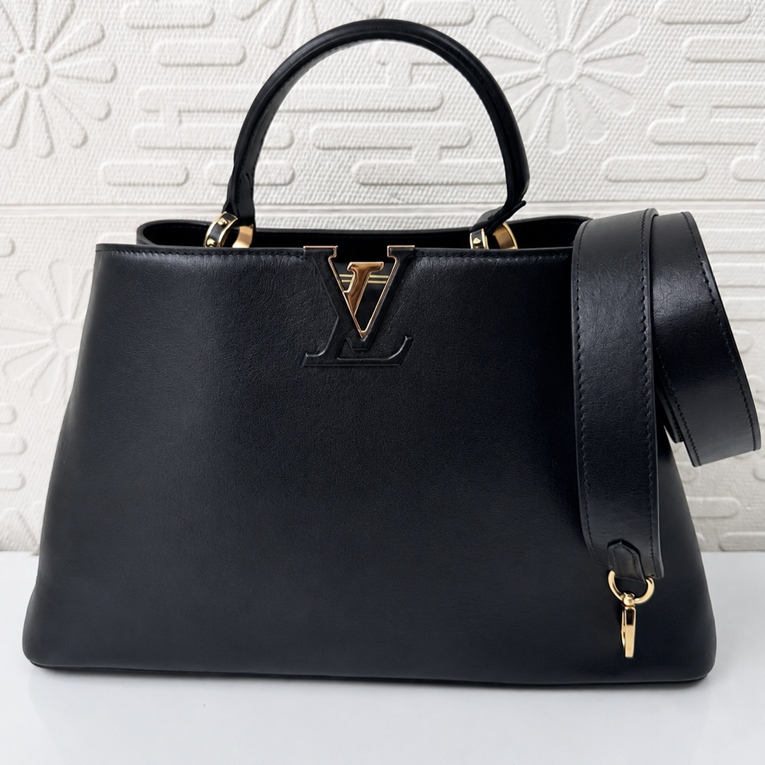 Title Louis Vuitton Capucines MM Black Taurillon Leather Tote Bag